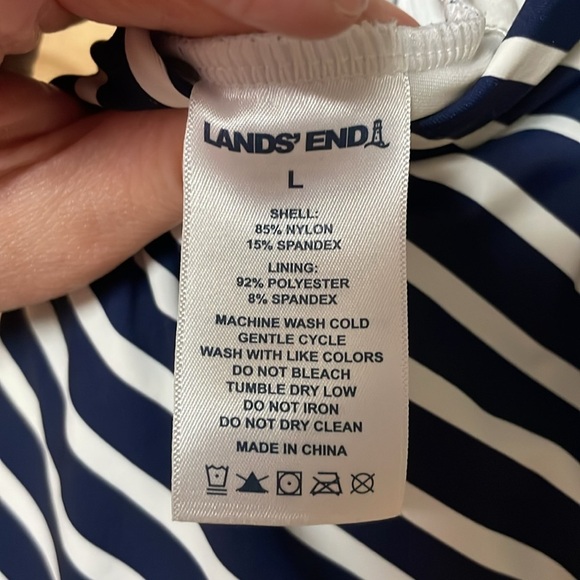 Lands’ End size large one piece navy and white striped razor back swimsuit - Picture 7 of 7